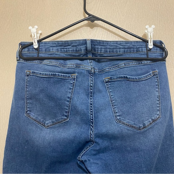 Rockstar Super Skinny Medium Wash Jeans - Old Navy - Size 14 Long - Picture 4 of 10